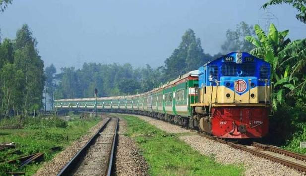 আসন্ন ঈদুল ফিতর উপলক্ষ্যে বিশেষ ট্রেন চালানোর সিদ্ধান্ত নিলেও রংপুরের জন্য বরাদ্দ না থাকায় ক্ষোভ প্রকাশ