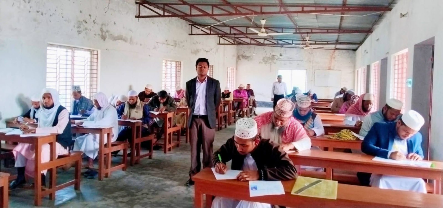 কালিগঞ্জ উপজেলা মডেল মসজিদে ৪ টি পদে নিয়োগ পরীক্ষা সম্পন্ন