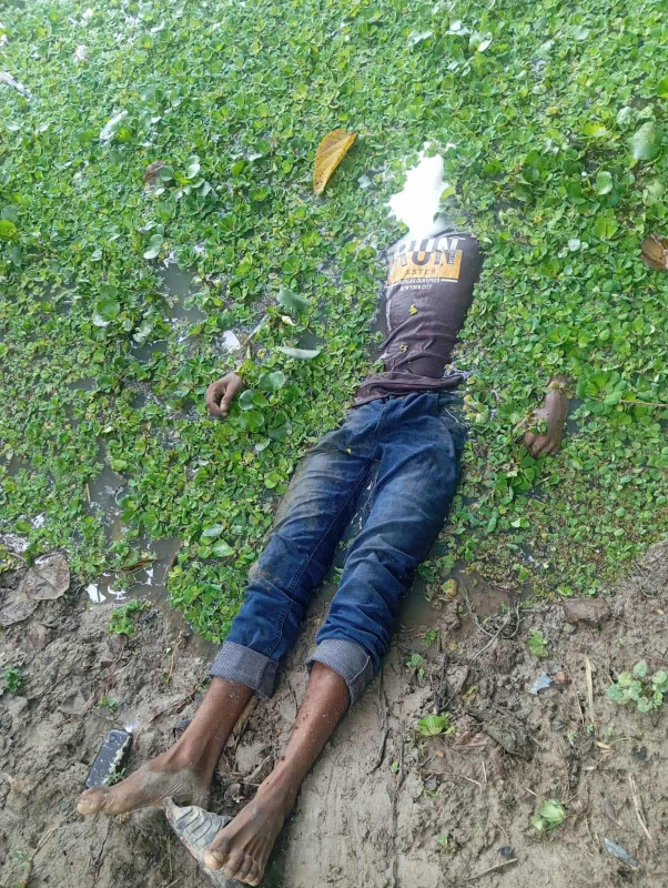 বদলগাছী সদর ইউপি চেয়ারম্যান আনোয়ার থানা পুলিশের হাতে আটক