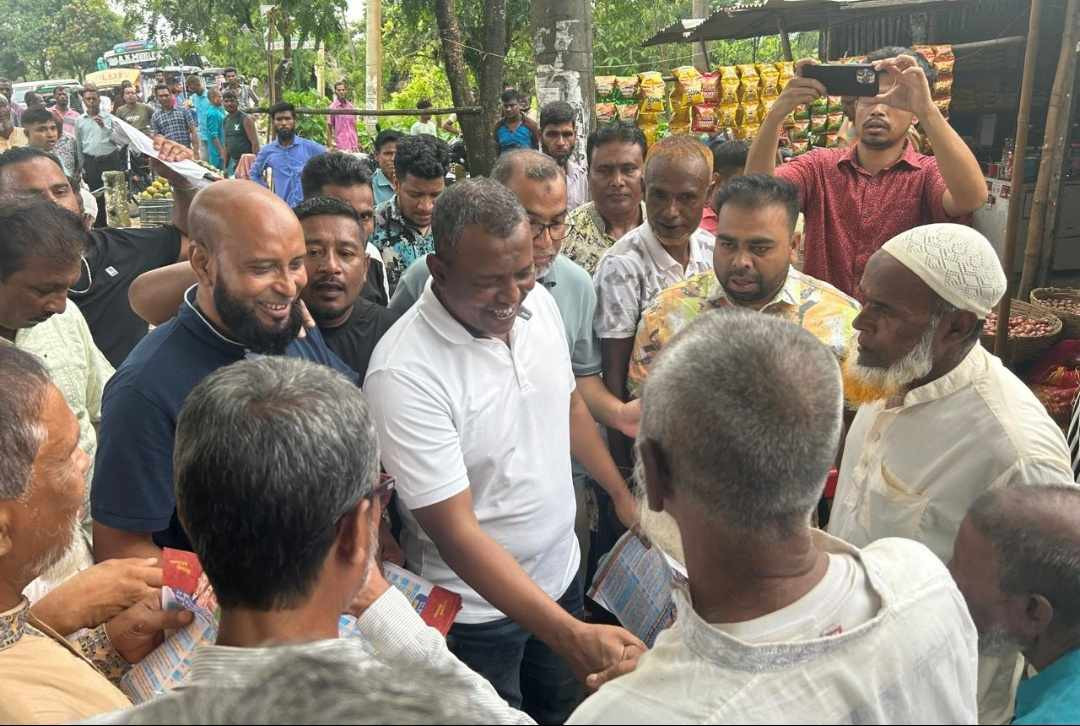 তারেক রহমান কর্তৃক রাষ্ট্র কাঠামো মেরামতের ৩১ দফা বাস্তবায়নের লক্ষ্যে সুনামগঞ্জের তিনটি ইউনিয়নে এড.নুরুলের নেতৃত্বে লিফলেট বিতরণ