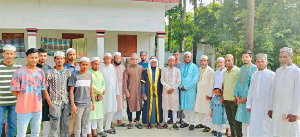 সুনামগঞ্জের ছাতকে তাজপুর কেন্দ্রীয় জামে মসজিদে ঈদুল আজহার নামাজ অনুষ্ঠিত