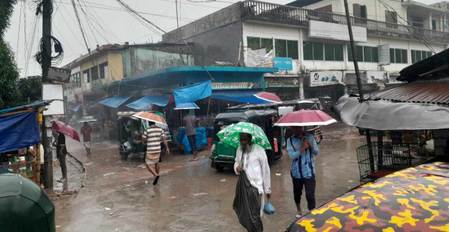 জগন্নাথপুরে টানা বৃষ্টিপাতে জনজীবন বিপর্যস্ত, ভোগান্তিে শ্রমজীবীরা, জনমনে বন্যা আতংক