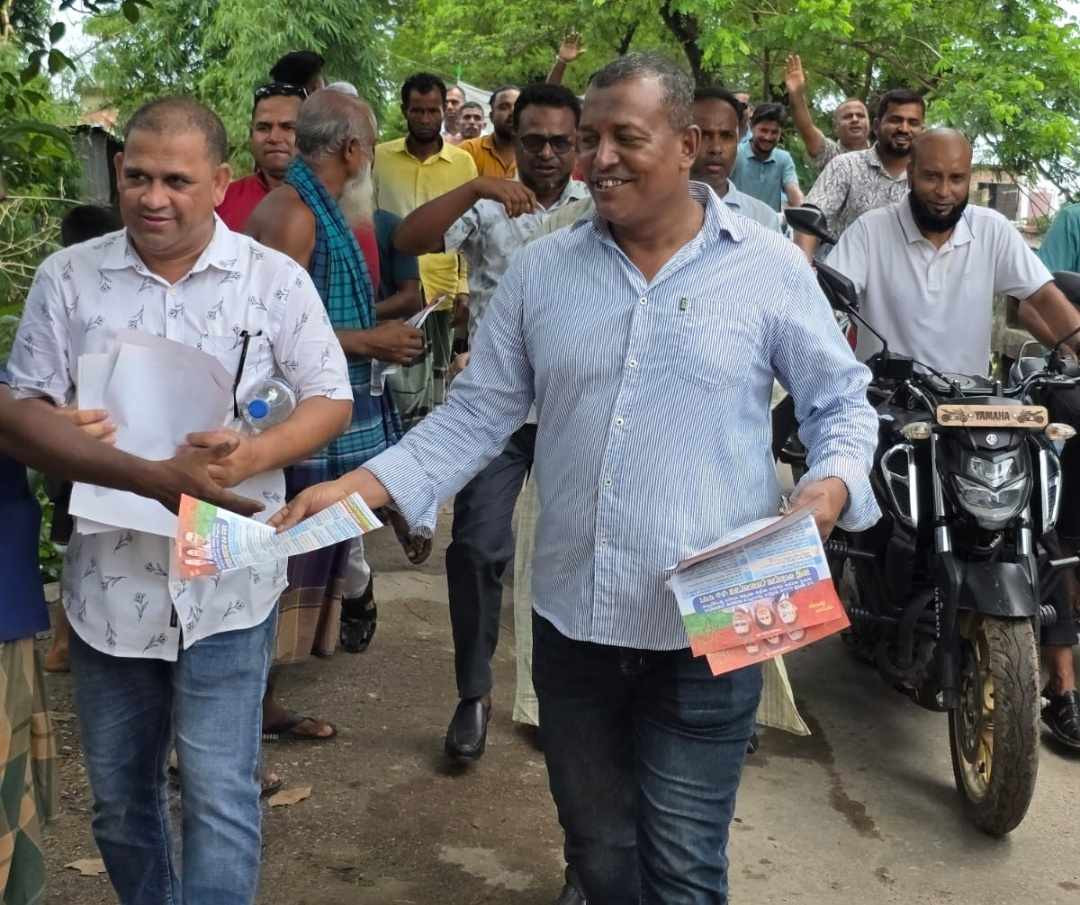 বিএনপির ভারপ্রাপ্ত চেয়ারম্যান তারেক রহমান কর্তৃক রাষ্ট্র কাঠামো মেরামতের ৩১ দফা বাস্তবায়নের লক্ষ্যে সুনামগঞ্জে এড.নুরুলের নেতৃত্বে লিফলেট বিতরণ