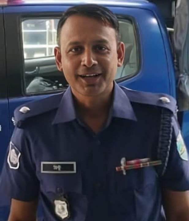 চাঁপাইনবাবগঞ্জে বিভিন্ন থানায় কর্মরত ওসি মিন্টু রহমান নওগাঁর পোরশা থানায় ওসি হিসেবে যোগদান
