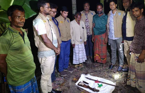 কাফ্রিখাল এলাকা থেকে অভিযান চালিয়ে একনলা আগ্নেয়াস্ত্র ও ৫ রাউন্ড গুলি উদ্ধার করেছে পুলিশ