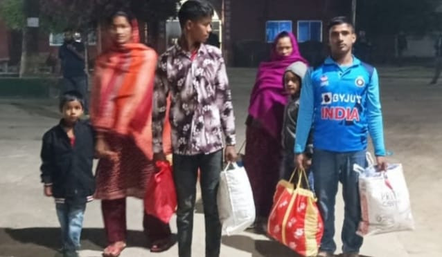 চাঁপাইনবাবগঞ্জে গ্রেপ্তার অন্তঃসত্ত্বা নারী সোনালী সহ ৪ ভারতীয় নাগরিককে জামিন দিয়েছে আদালত