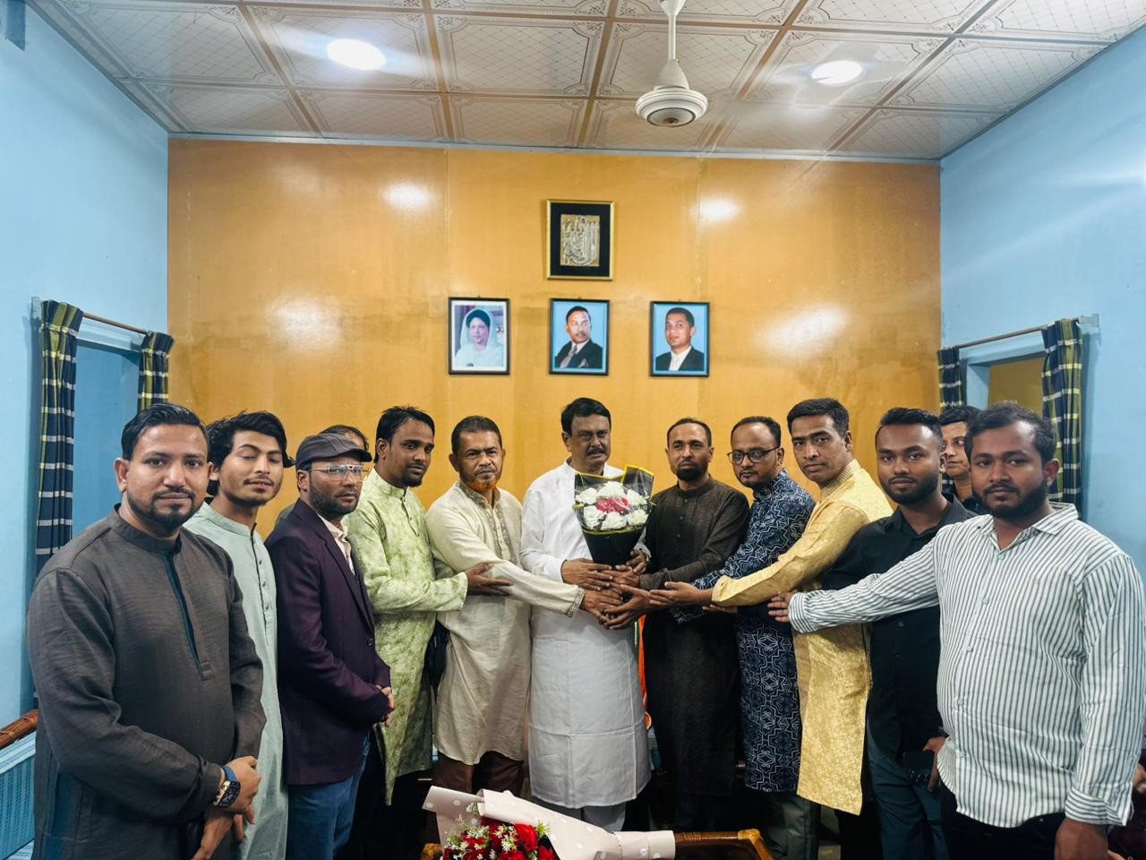 এমপি মিলনের সাথে ছাতক উপজেলা প্রেসক্লাবের নেতৃবৃন্দের ঈদ উপলক্ষে সৌজন্য সাক্ষাৎ।