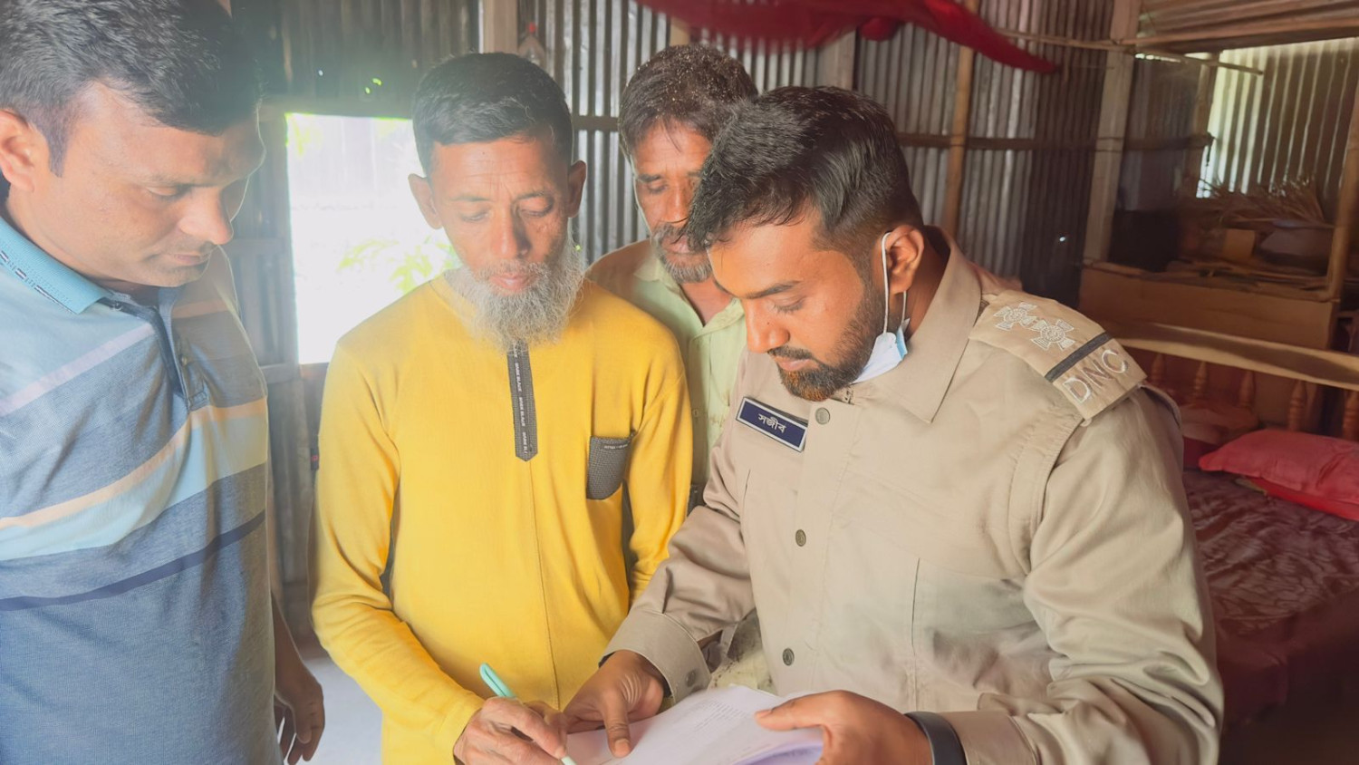 সুনামগঞ্জে ২ কেজি গাঁজাসহ গ্রেফতার ১