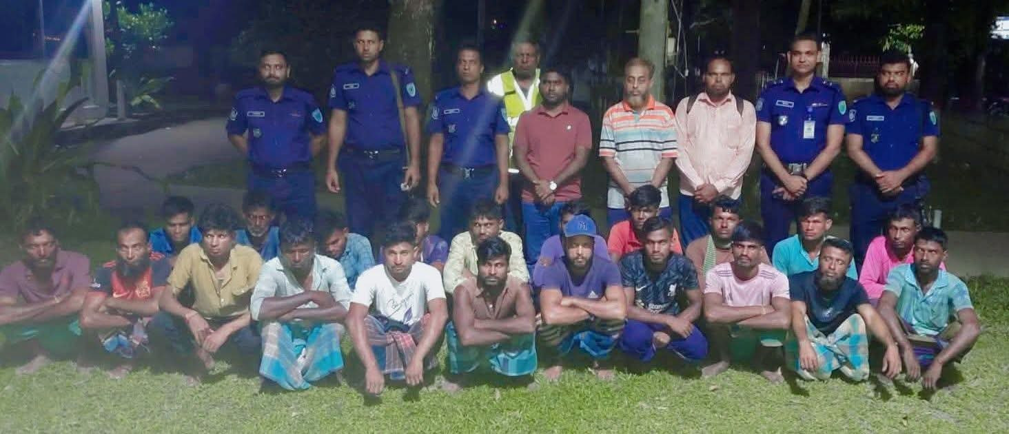 টাঙ্গুয়ার হাওরে যৌথ অভিযানে ২৫ জন আটক, বিপুল কারেন্ট জাল জব্দ