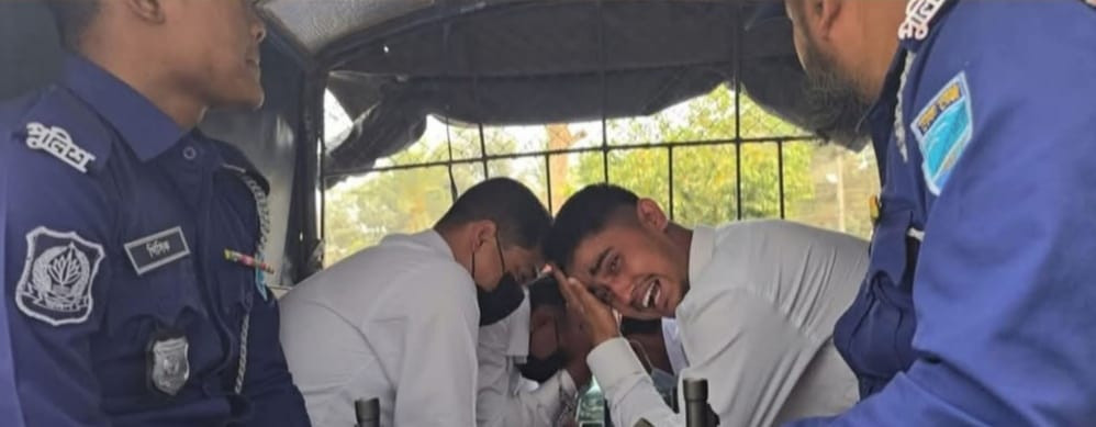 কিশোরগঞ্জের ডিসির কার্যালয়ে নিয়োগ পরীক্ষায় প্রক্সিকাণ্ড, মৌখিকে ধরা পড়ে ৯ জনের জেল ,