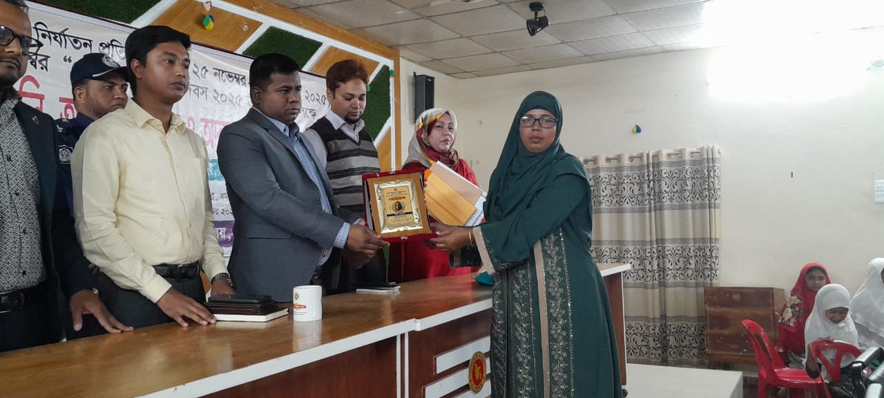 ধর্মপাশায় চারজন অদম্য নারীকে সংবর্ধনা