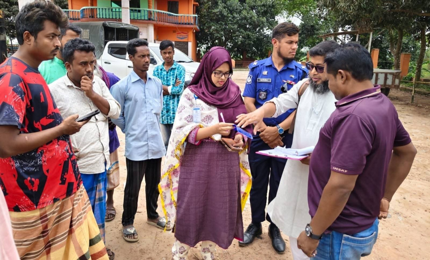 হালুয়াঘাটে মোবাইল কোর্ট পরিচালনা, ১২ মামলায় ১২ হাজার টাকা জরিমানা