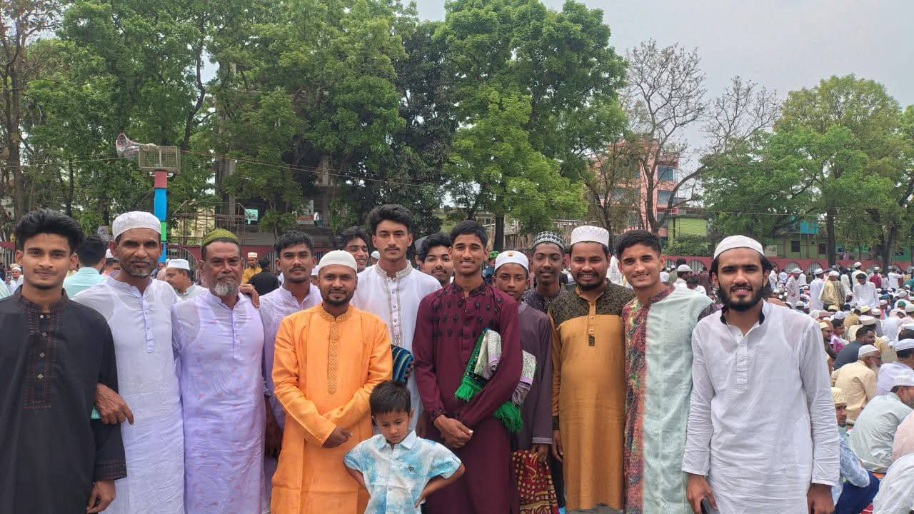 ঐতিহাসিক শোলাকিয়া ঈদগাহে ১৯৯তম ঈদ জামাত, লাখো মুসল্লির ঢল