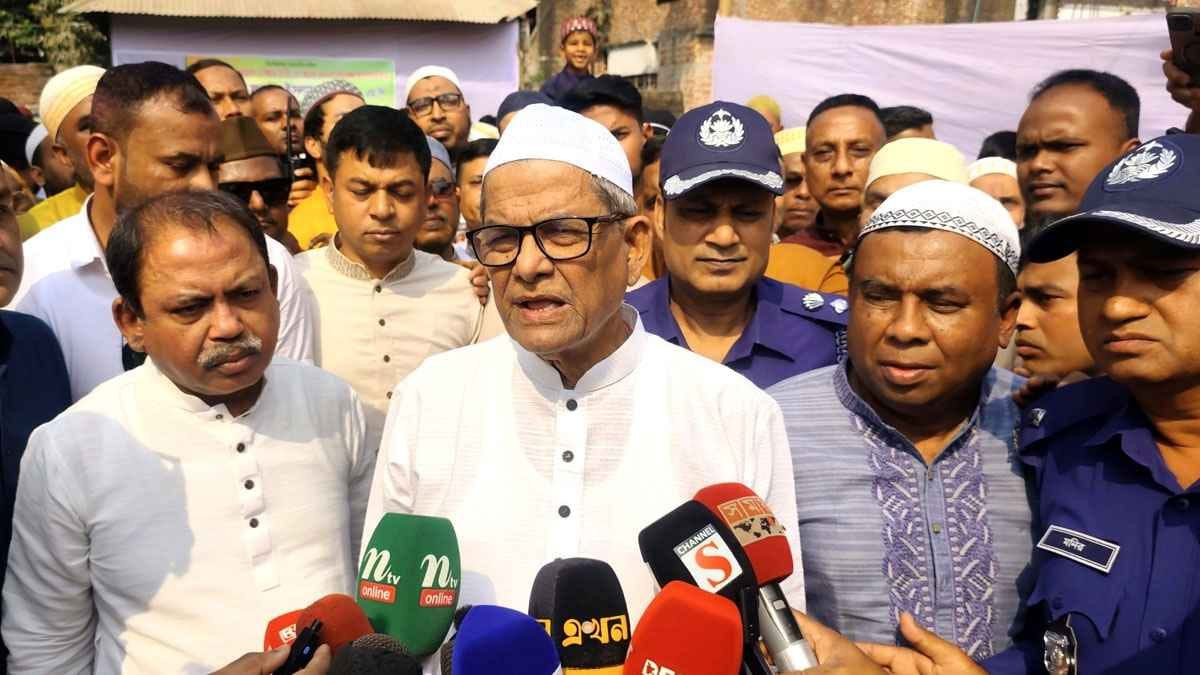 ভেঙে পড়া রাষ্ট্রীয় প্রতিষ্ঠান পুনর্গঠনে কাজ করছে সরকার: মির্জা ফখরুল