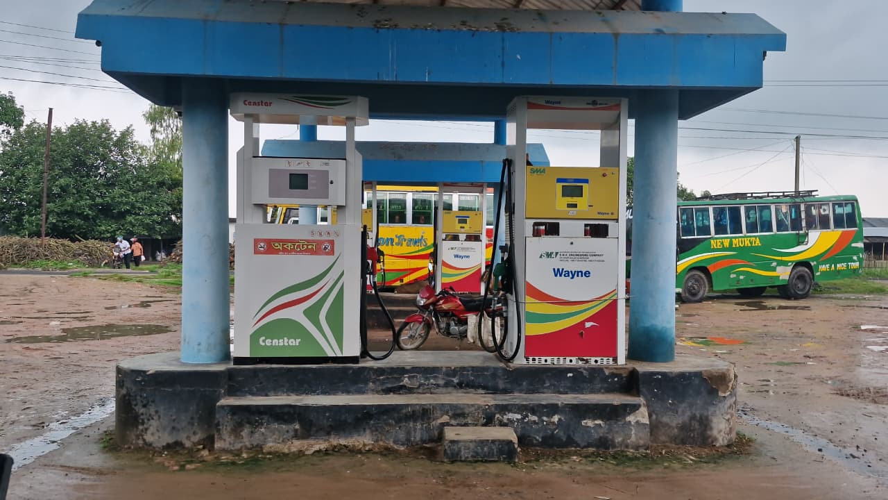 স্ত্রীর অসুস্থতার কথা বলে ৬৫ লাখ টাকা নিয়ে উধাও পেট্রোল পাম্প ম্যানেজার