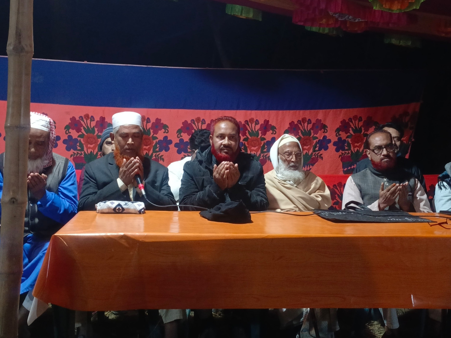 মশিন্দা ইউনিয়নে শিকারপুর নদীর উত্তর পাড়ে বহু প্রত্যাশিত সড়কের উদ্বোধন