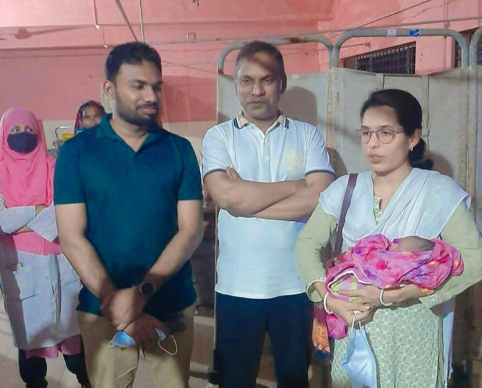 কালিগঞ্জ স্বাস্থ্য কমপ্লেক্সে নরমাল ডেলিভারি হয়েছে অজ্ঞাত পাগলী