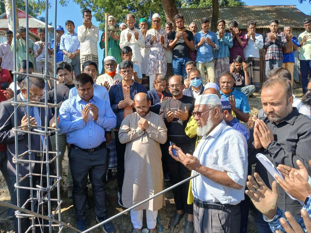 ধর্মপাশায় বিদ্যালয় ভবনের  ভিত্তি প্রস্থর স্থাপন করেন ডিসি ডা. মোহাম্মদ ইলিয়াস মিয়া