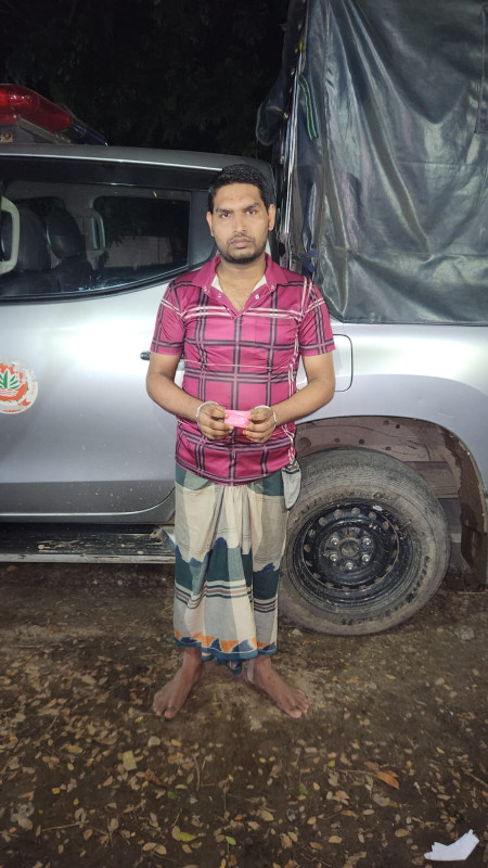 সুনামগঞ্জে মাদকবিরোধী অভিযানে ইয়াবা-সহ এক যুবক গ্রেফতার