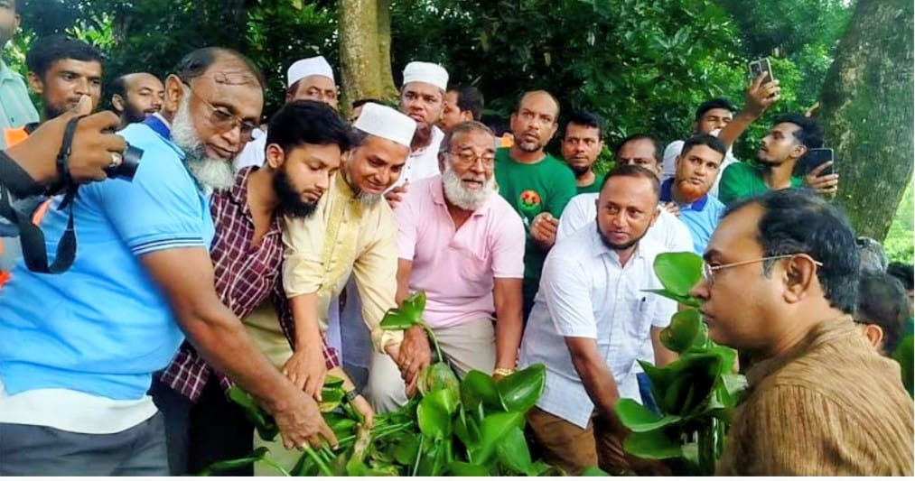 শীঘ্রই নেত্রকোণার ধলাই নদী পরিস্কার করে প্রাণ ফিরিয়ে আনা হবে: জেলা প্রশাসক