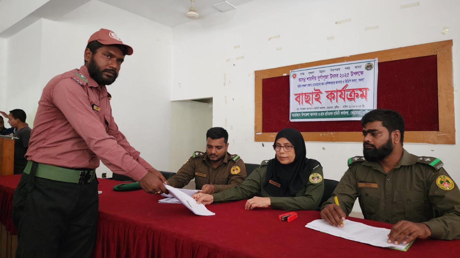 ভেড়ামারায় আনসার ভিডিপি সদস্যদের বাছাই কার্যক্রম অনুষ্ঠিত