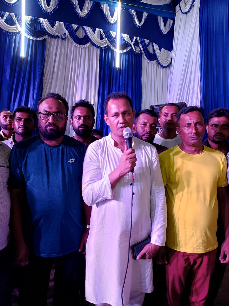 সুনামগঞ্জ ১ আসনে বিএনপির মনোনয়ন প্রত্যাশী কামরুজ্জামান কামরুলের শারদীয় দূর্গাপুজামন্দির পরিদর্শন ও শারদীয় শুভেচ্ছা বিনিময়